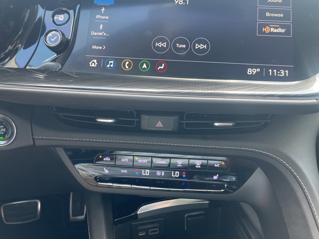 Used 2022 Buick Envision Essence w/ Technology Package I image 10