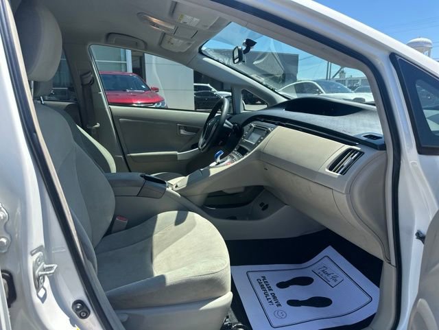 Used 2015 Toyota Prius Three FWD image 8