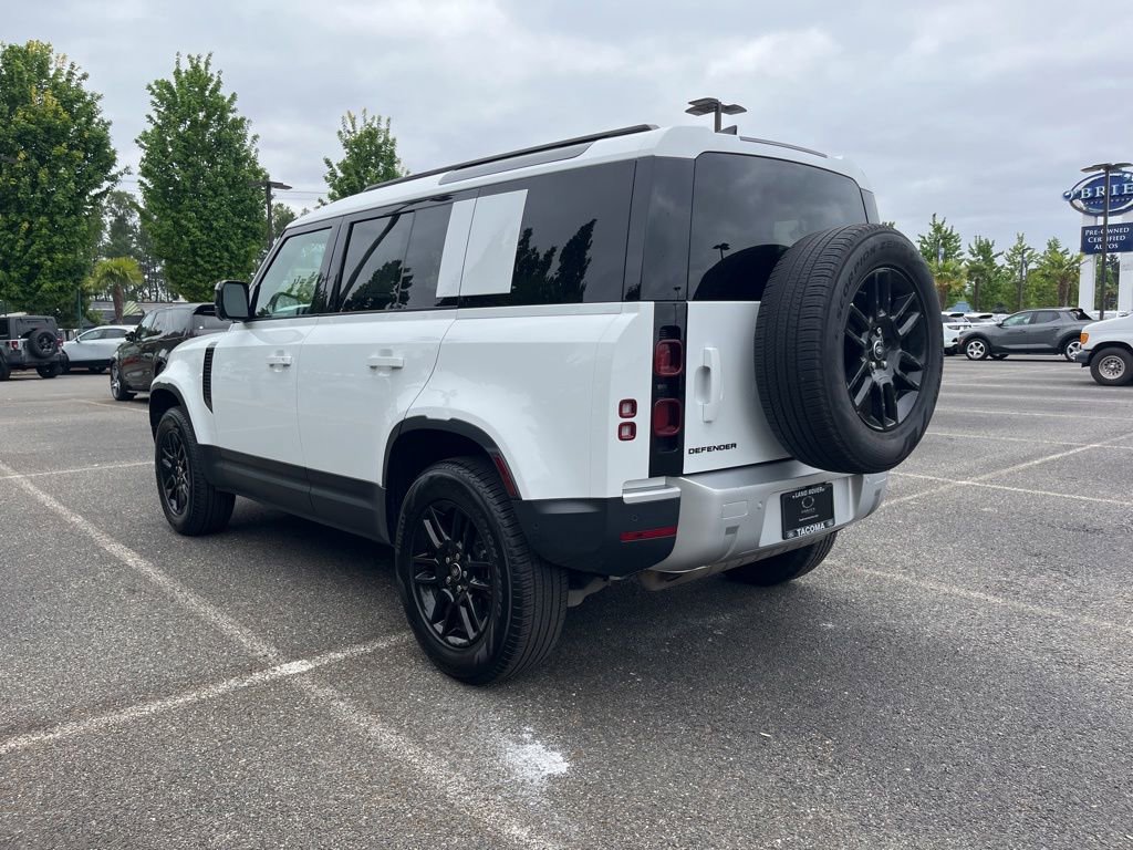 Used 2025 Land Rover Defender 110 S AWD/4WD image 3