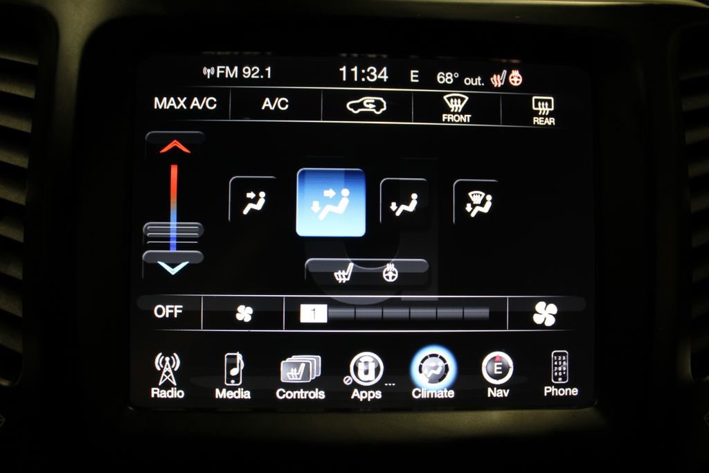 Certified 2018 Jeep Cherokee Latitude Plus w/ Cold Weather Group AWD/4WD image 18