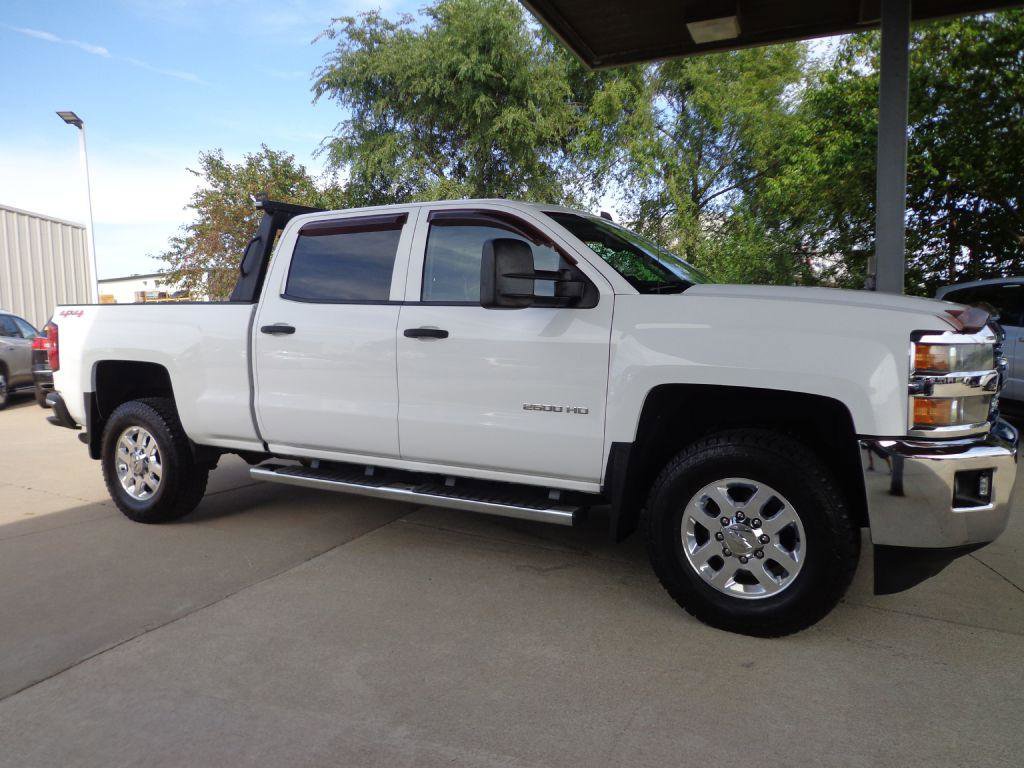 Used 2015 Chevrolet Silverado 2500 LT w/ LT Convenience Package image 3