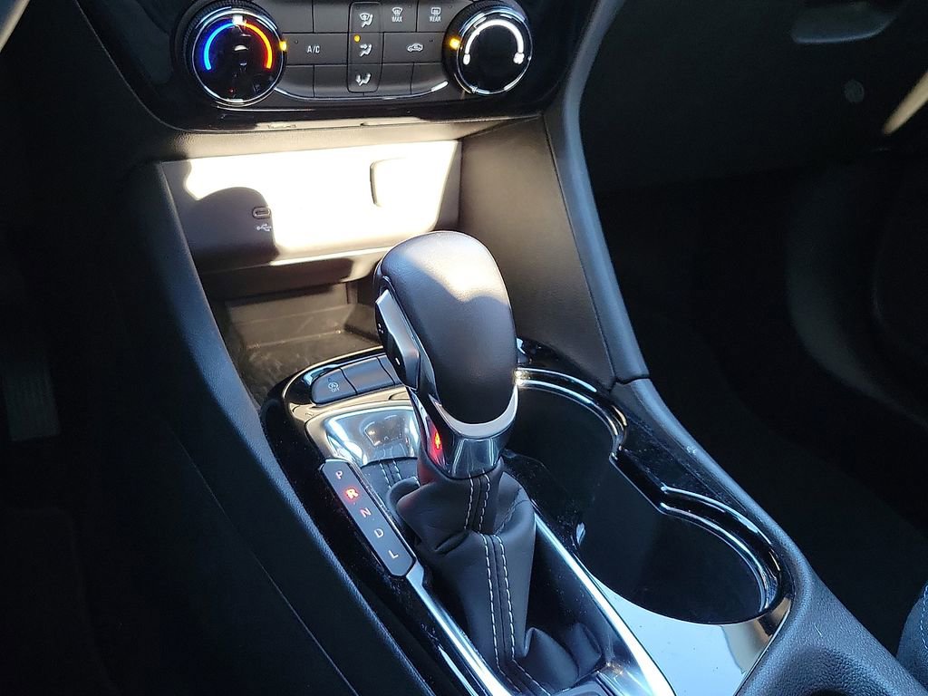 Used 2025 Buick Encore GX Sport Touring image 16