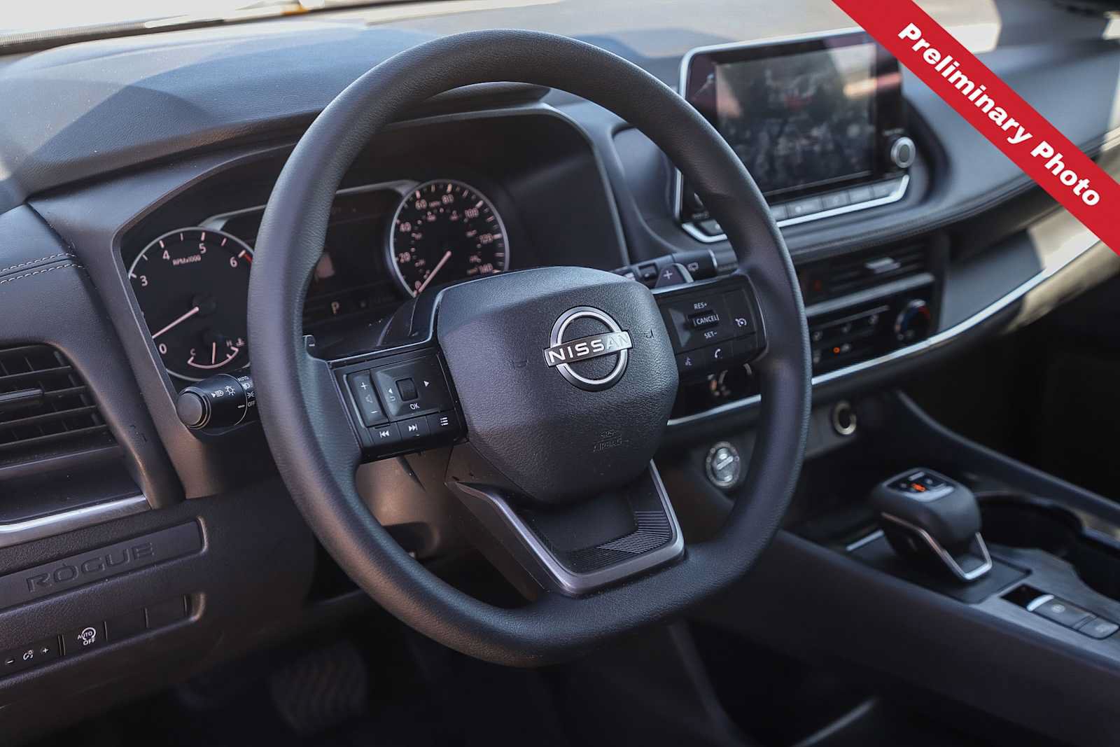 Used 2025 Nissan Rogue S FWD image 14