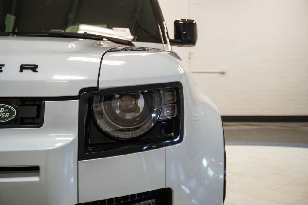 Used 2023 Land Rover Defender 110 X-Dynamic SE AWD/4WD image 44