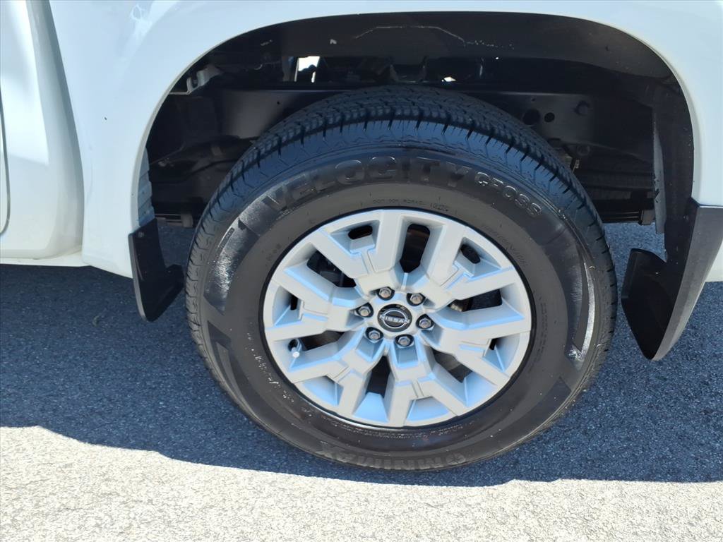 Certified 2023 Nissan Frontier SV w/ SV Premium Package AWD/4WD image 8