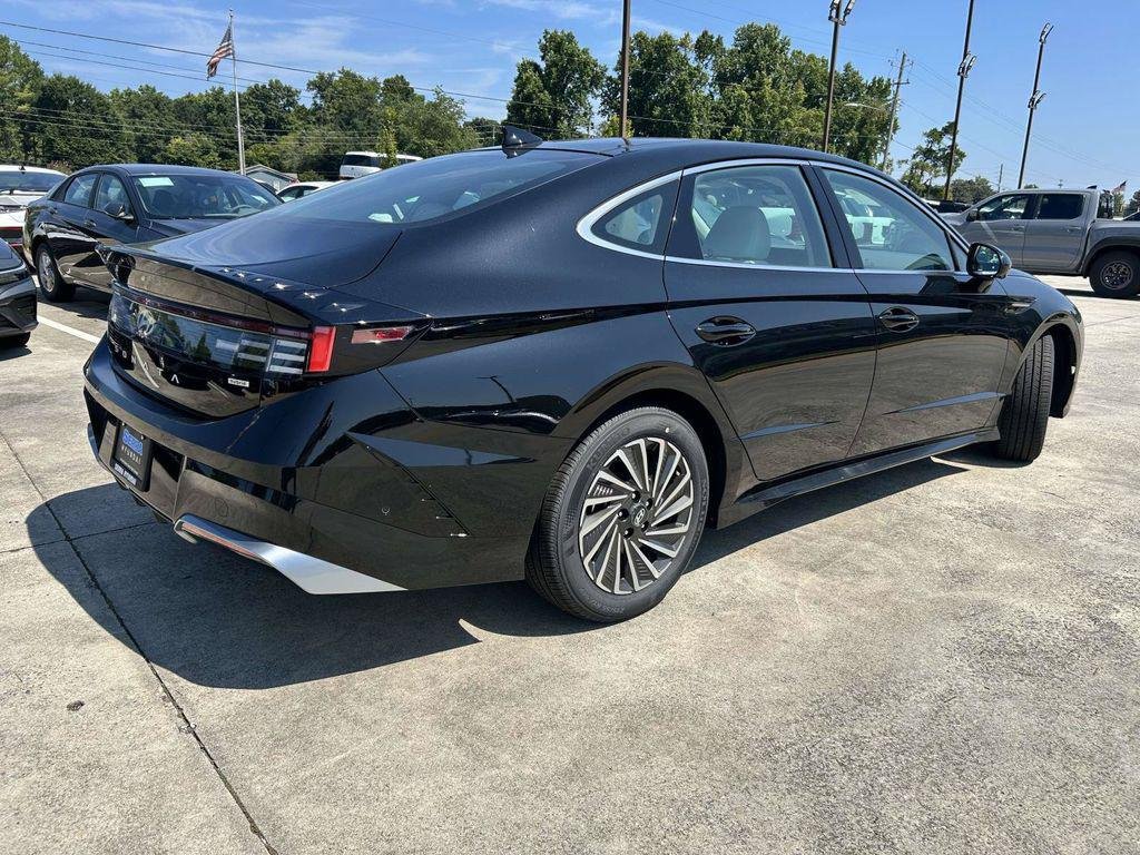 New 2026 Hyundai Sonata Limited FWD image 28