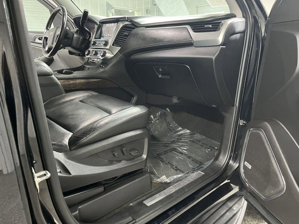 Used 2018 Chevrolet Tahoe LT w/ Luxury Package image 31