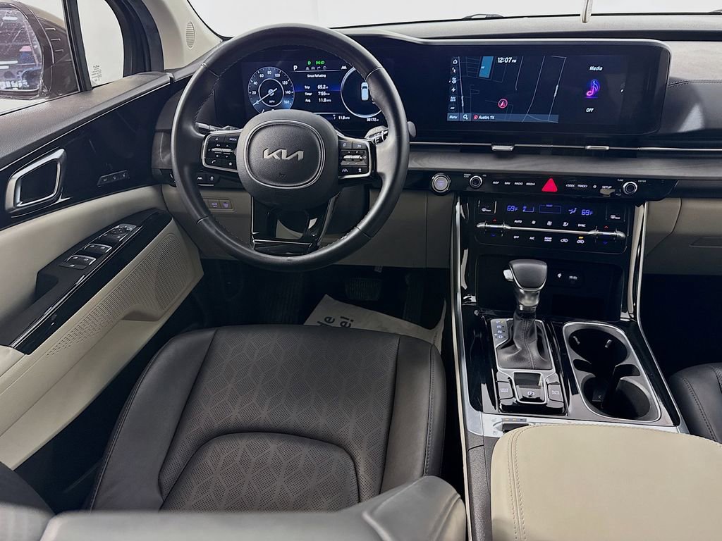 Used 2023 Kia Carnival SX image 27