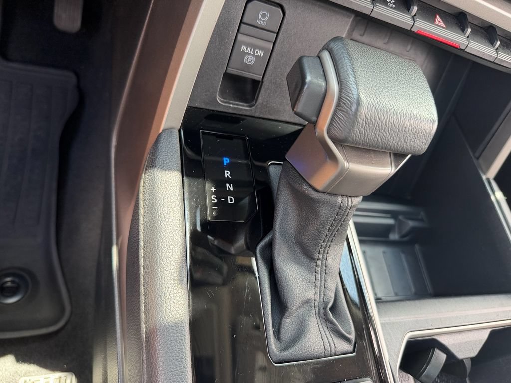 Used 2024 Toyota Tundra Limited AWD/4WD image 29