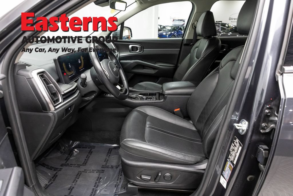Used 2024 Kia Sorento S FWD image 14