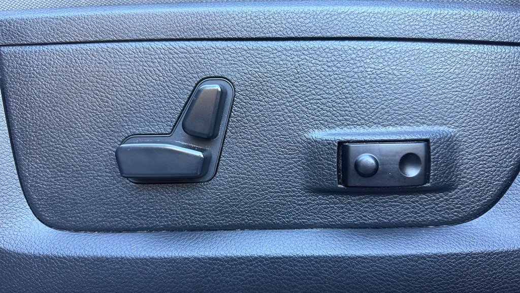 Used 2015 RAM 1500 Big Horn AWD/4WD image 20