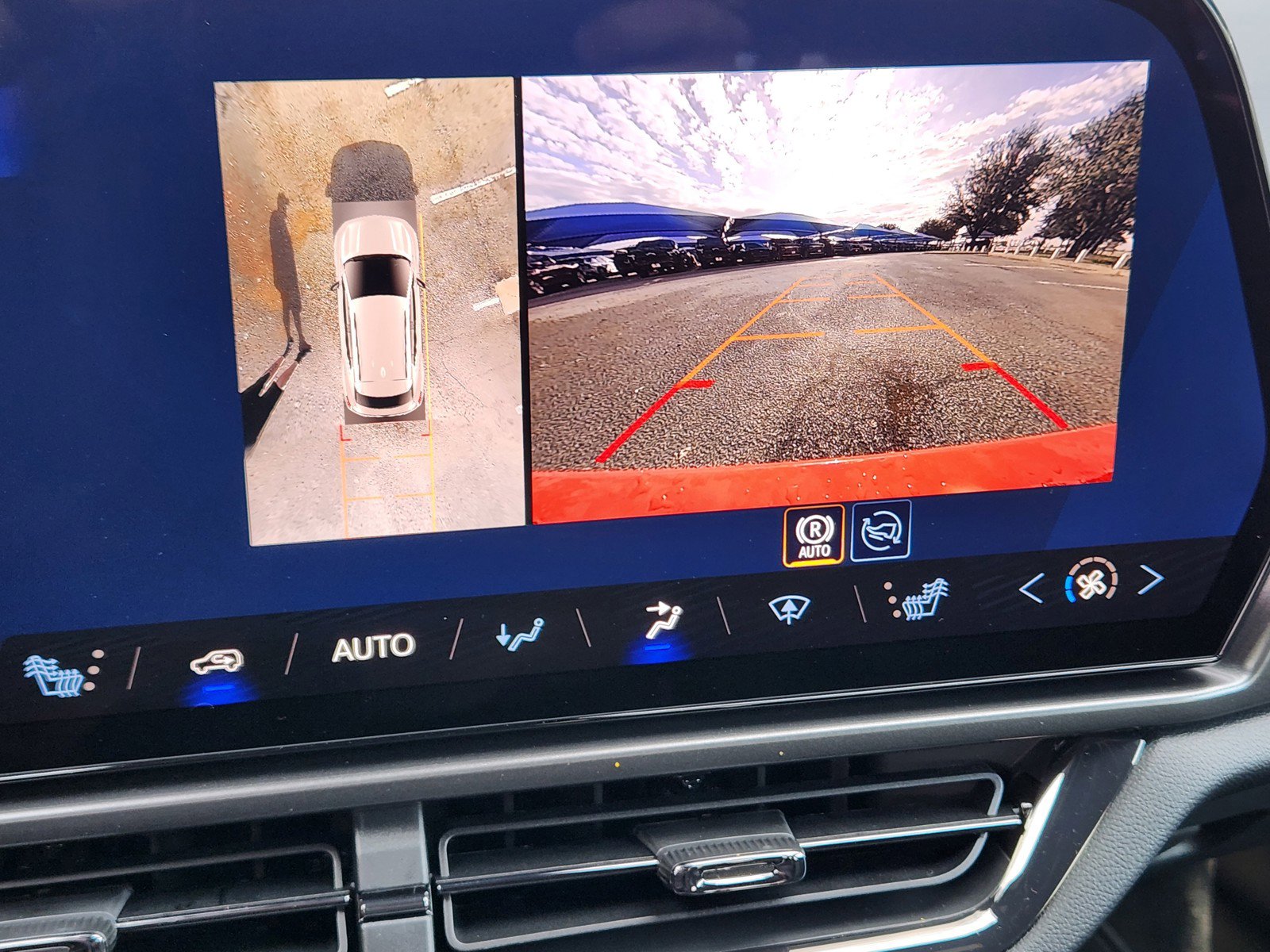 New 2026 Chevrolet Equinox EV RS image 14