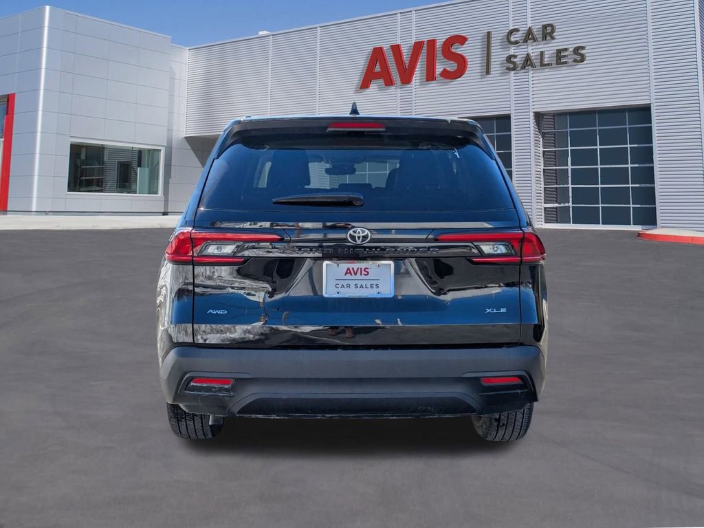 Used 2025 Toyota Grand Highlander AWD image 5