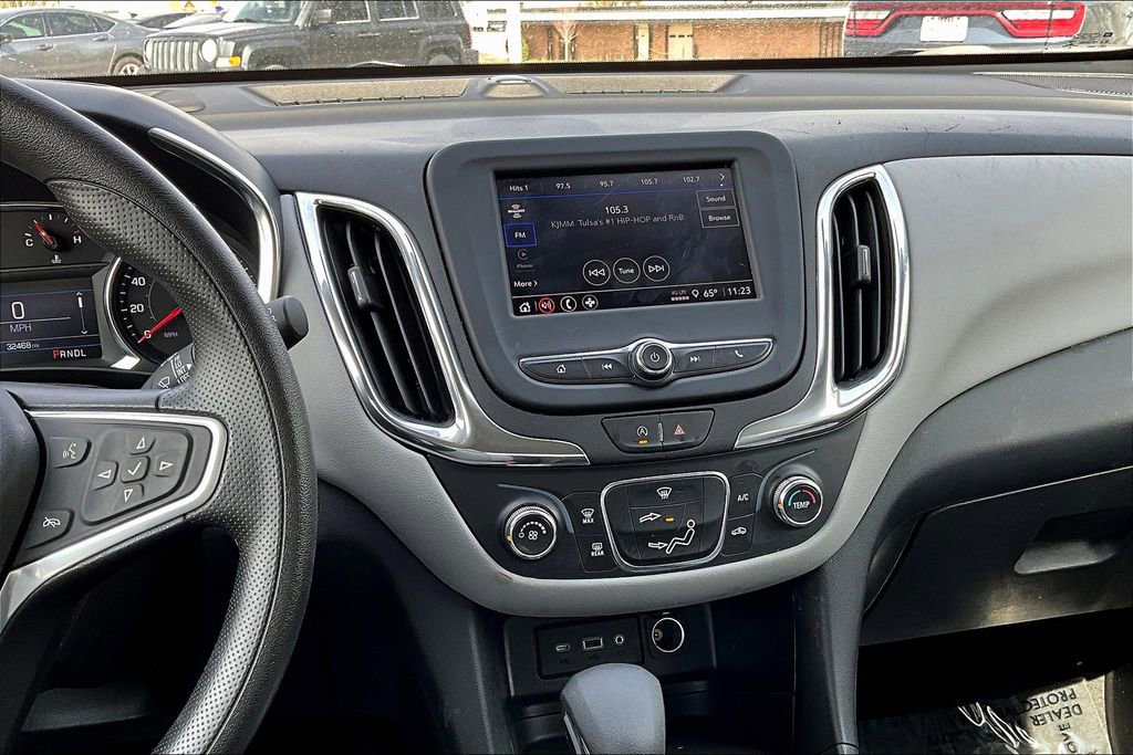 Used 2022 Chevrolet Equinox LS w/ LS Convenience Package image 9