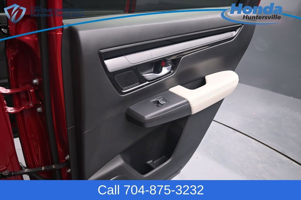 Used 2025 Honda CR-V EX-L image 18