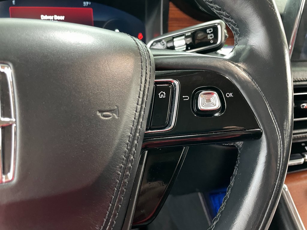 Used 2020 Lincoln Aviator Reserve w/ Elements Package Plus image 30