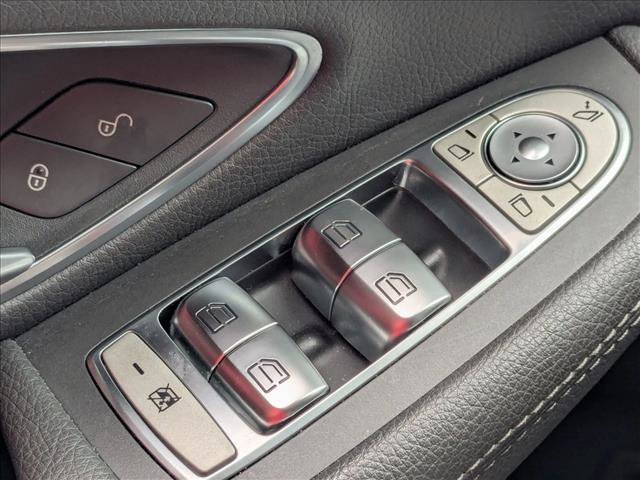 Used 2019 Mercedes-Benz C 300 Sedan image 11