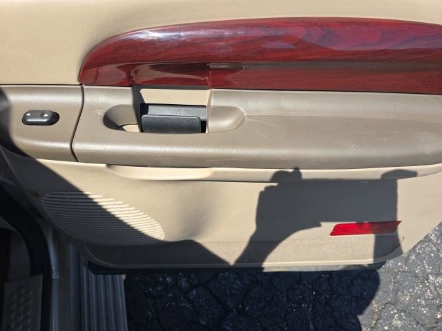Used 2004 Ford Excursion Limited AWD/4WD image 25