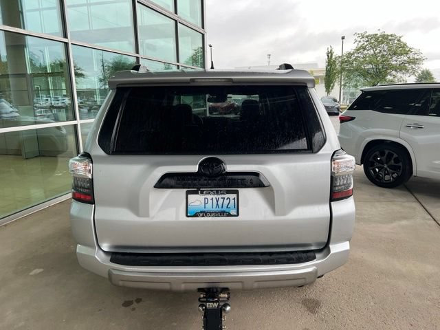Used 2020 Toyota 4Runner TRD Off-Road Premium AWD/4WD image 4