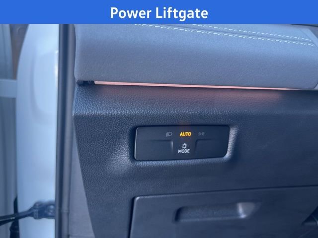 New 2026 Volkswagen Tiguan SE R-Line image 9