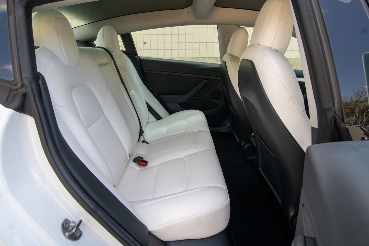 Used 2022 Tesla Model 3 Long Range AWD/4WD image 19