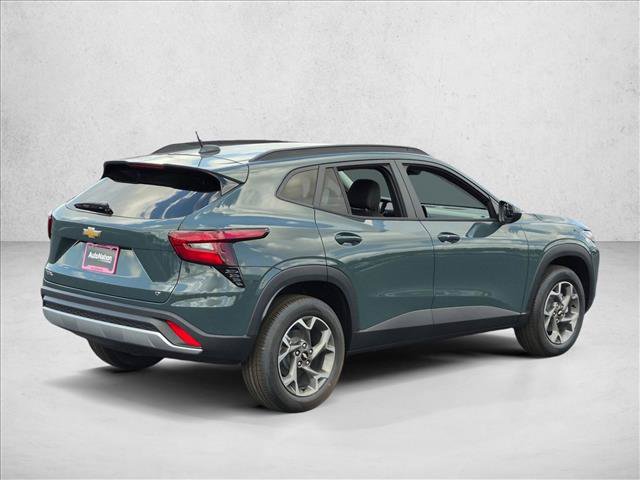 New 2026 Chevrolet Trax LT w/ LT Convenience Package FWD image 2