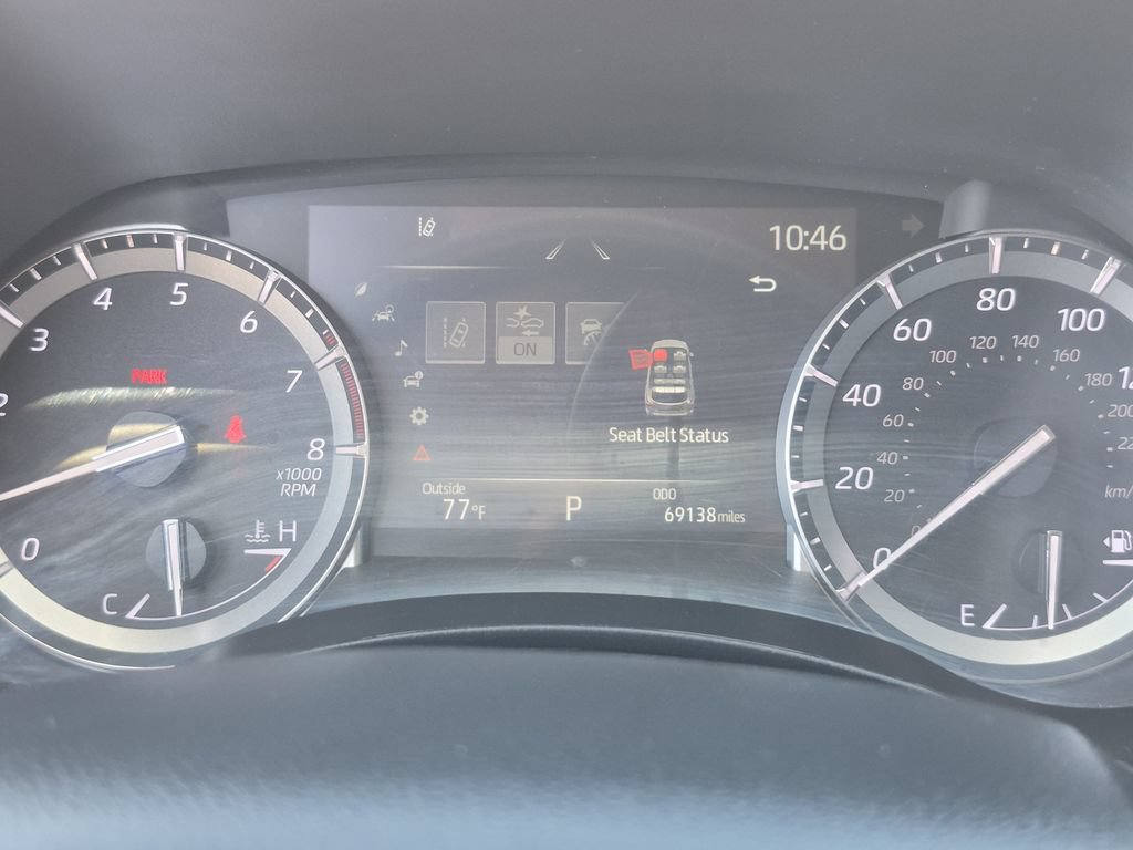 Used 2022 Toyota Highlander XLE AWD/4WD image 21