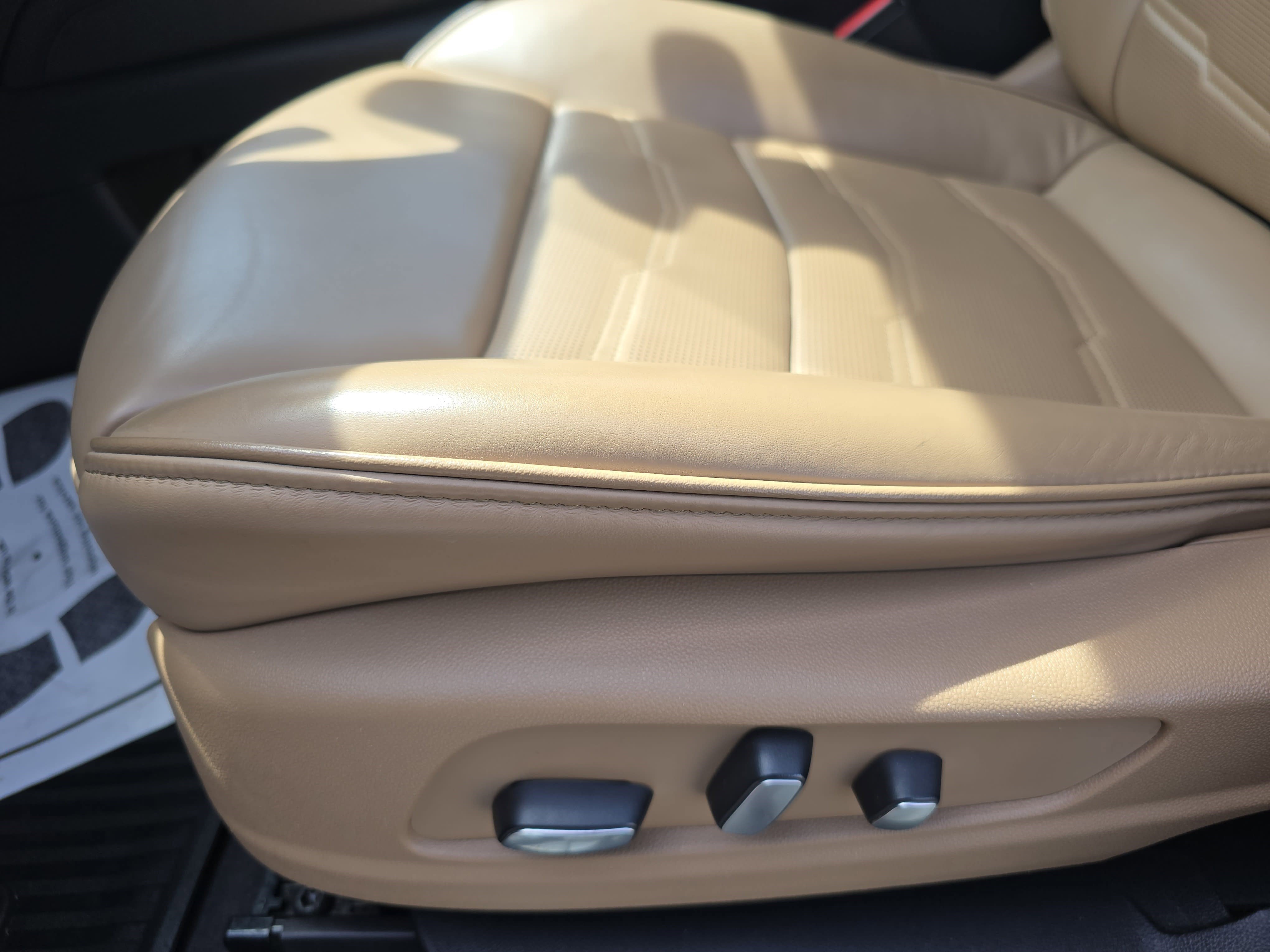 Used 2023 Cadillac XT6 Sport w/ Platinum Package image 28