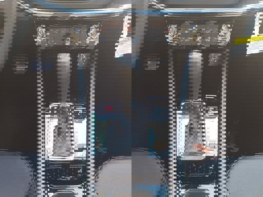 New 2026 Jeep Compass Limited image 9