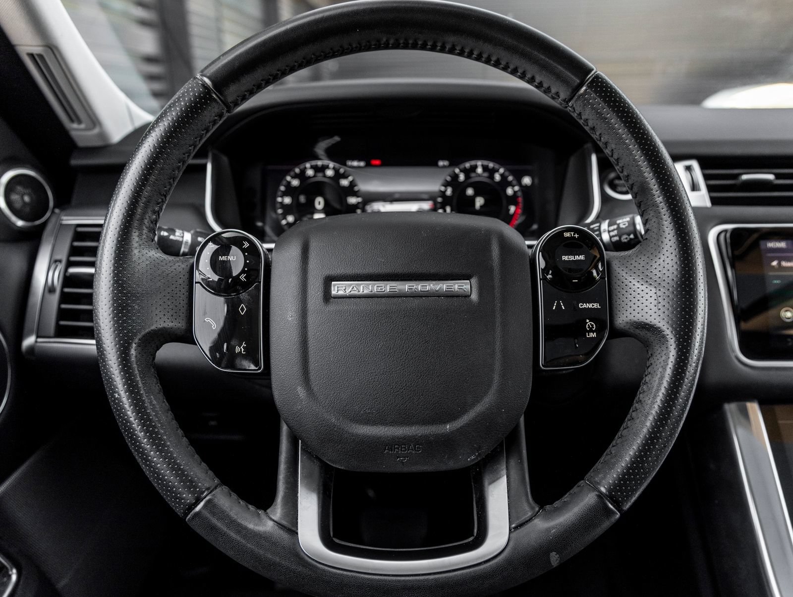 Used 2019 Land Rover Range Rover Sport HSE AWD/4WD image 25