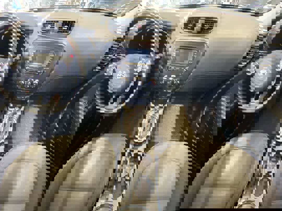 Used 2016 Kia Soul + image 22