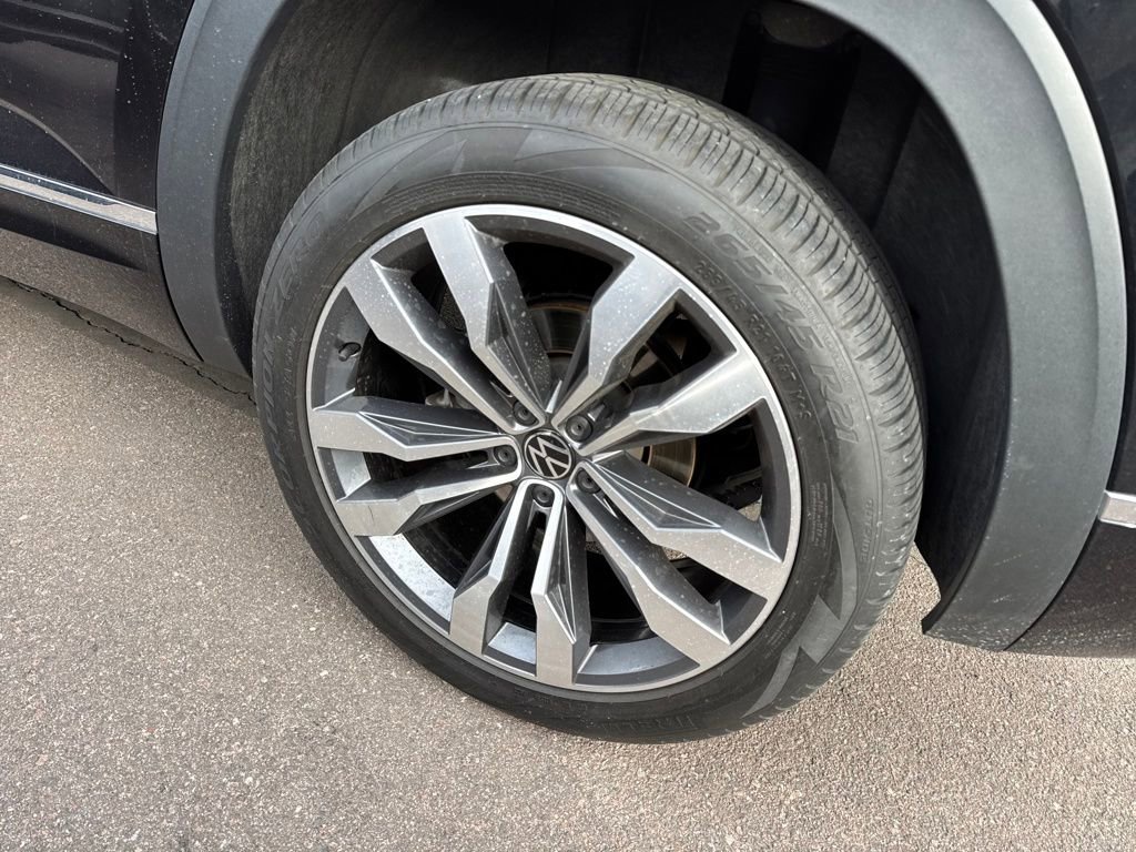 Used 2023 Volkswagen Atlas Cross Sport SEL Premium R-Line image 7