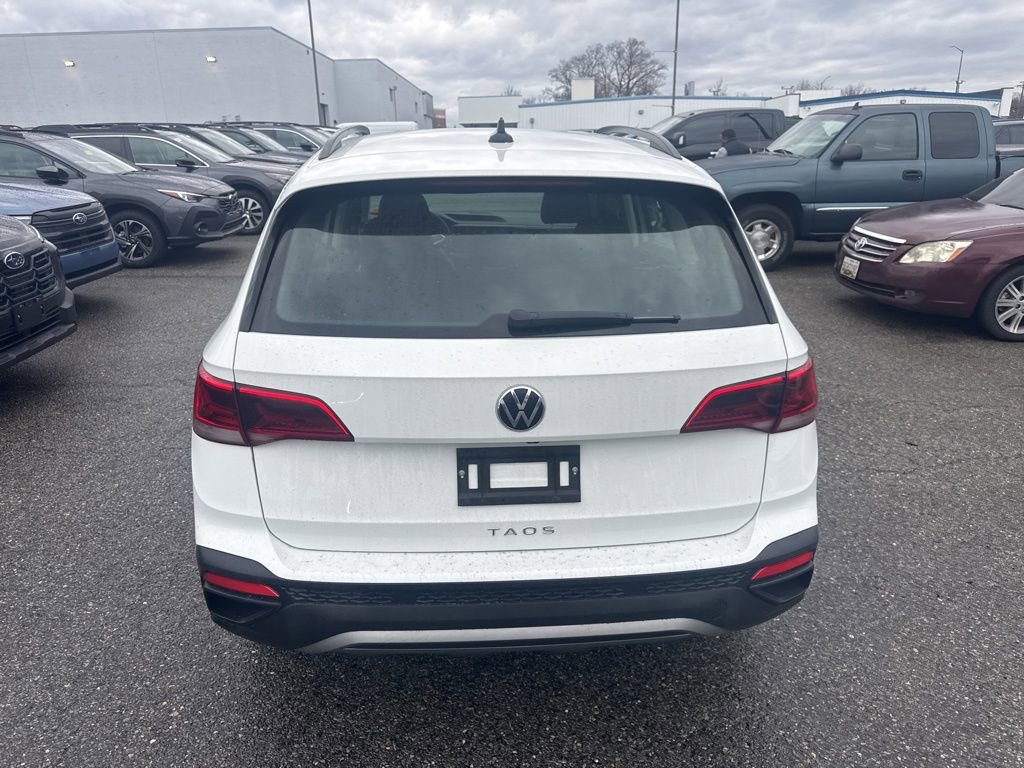 Used 2022 Volkswagen Taos S w/ IQ Drive S Package image 4