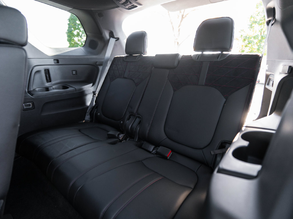 Used 2026 Honda Pilot Black Edition image 47