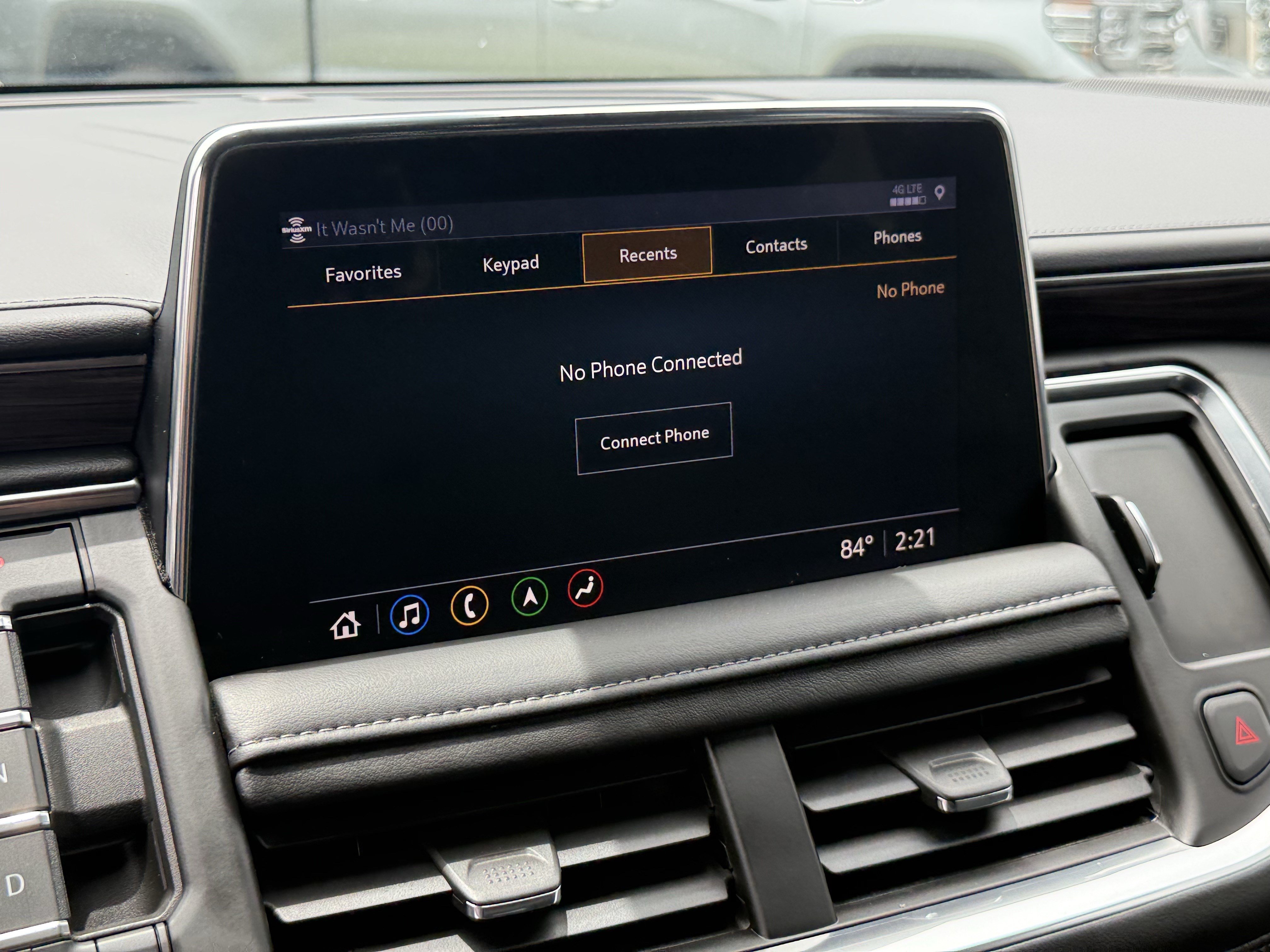 Used 2021 Chevrolet Suburban Z71 w/ Luxury Package AWD/4WD image 19