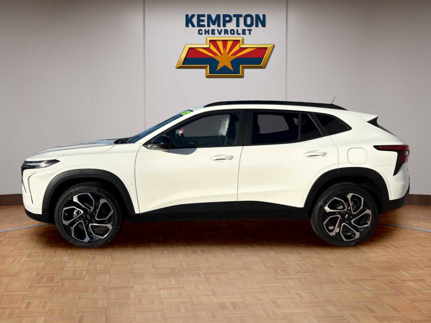 Used 2025 Chevrolet Trax RS w/ Sunroof Package image 3