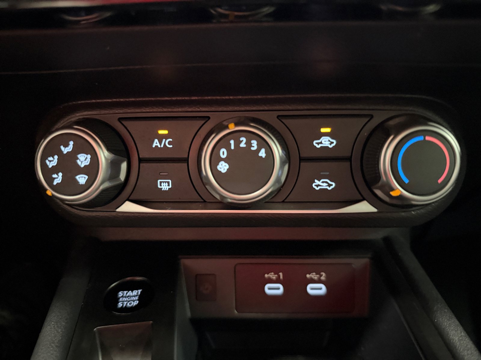 Used 2025 Nissan Kicks SV FWD image 19