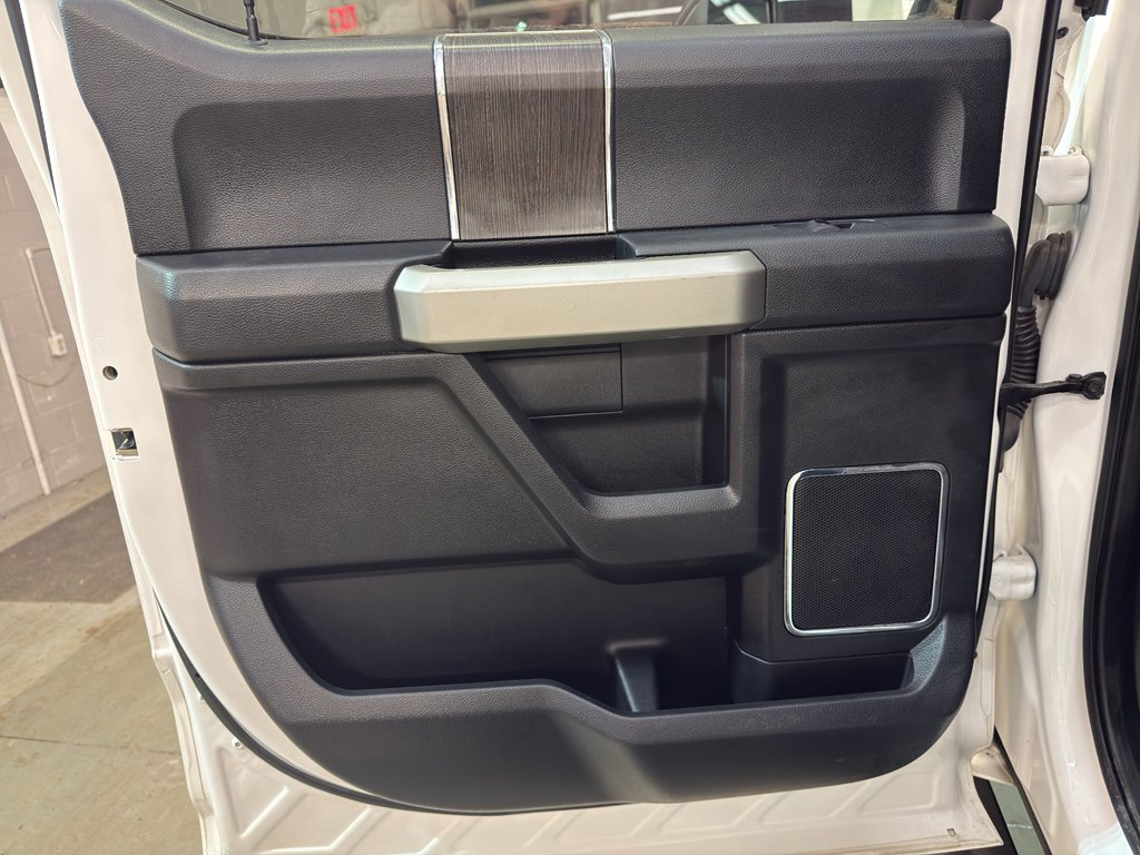 Used 2021 Ford F350 Lariat image 30
