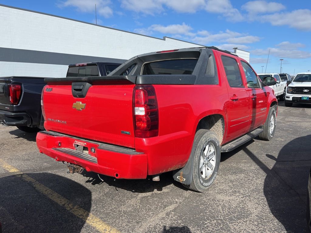 Used 2012 Chevrolet Avalanche LS w/ Convenience Package AWD/4WD image 4