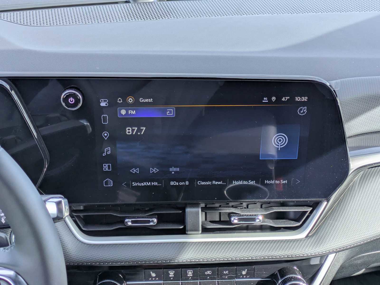 New 2026 Chevrolet Equinox LT image 26