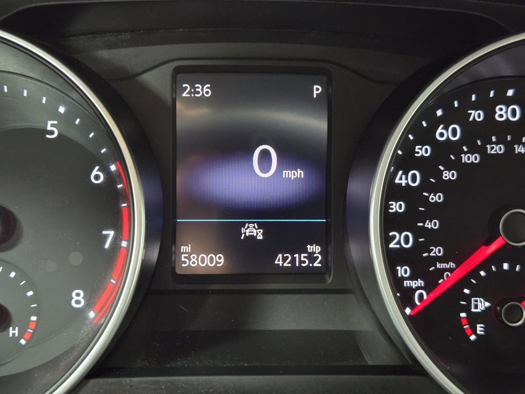 Used 2020 Volkswagen Tiguan SE w/ Panoramic Sunroof Package image 20