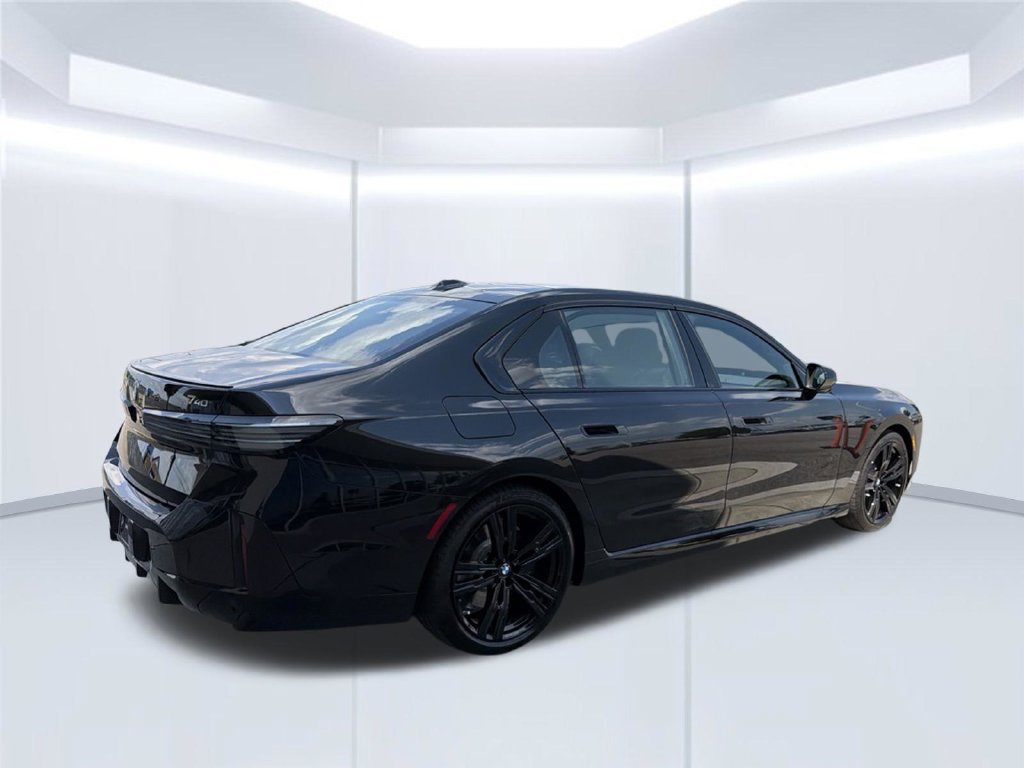 New 2027 BMW 740i xDrive w/ M Sport Professional Package AWD/4WD image 6