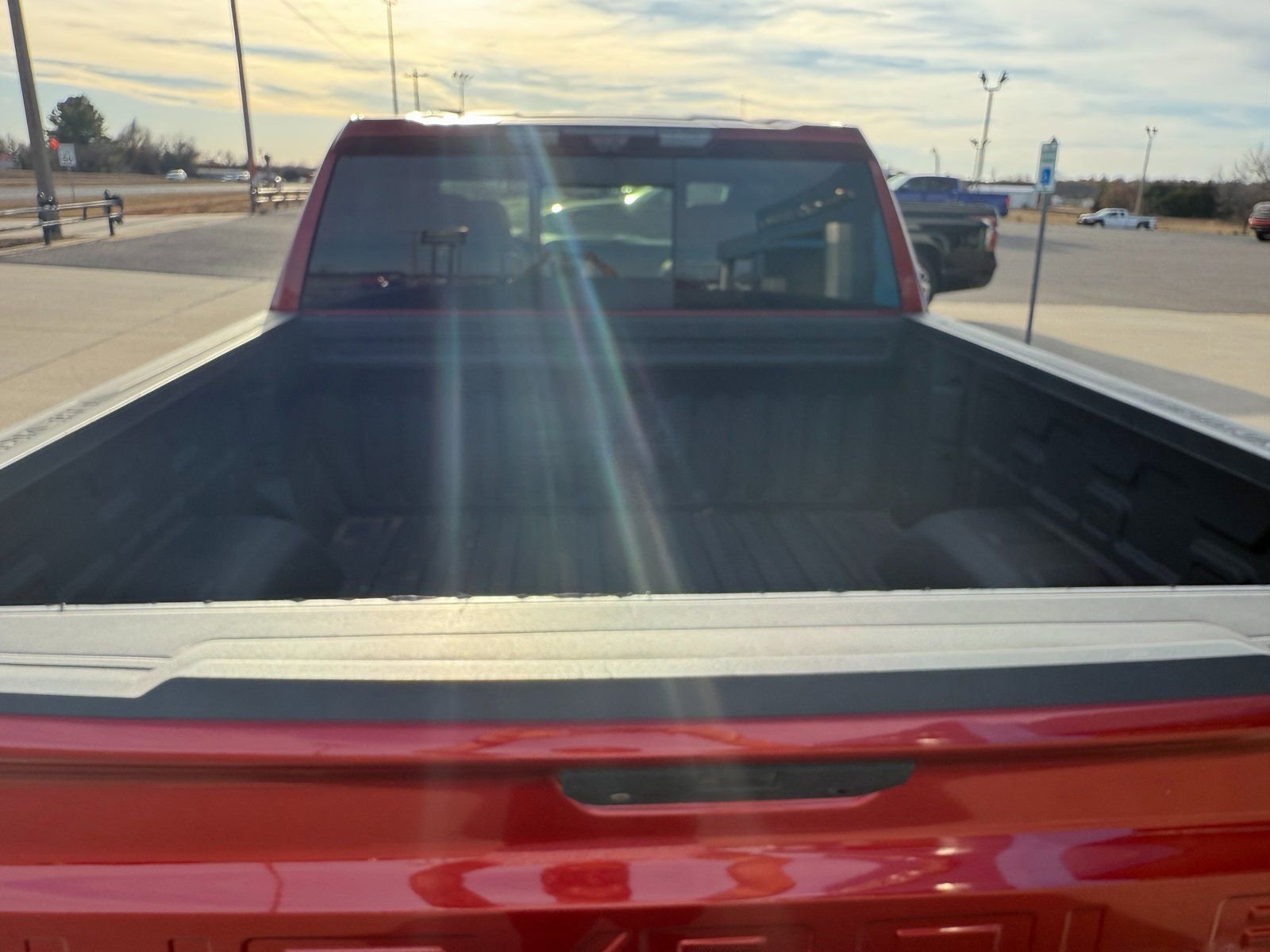 Used 2021 Chevrolet Silverado 1500 High Country w/ Technology Package AWD/4WD image 6