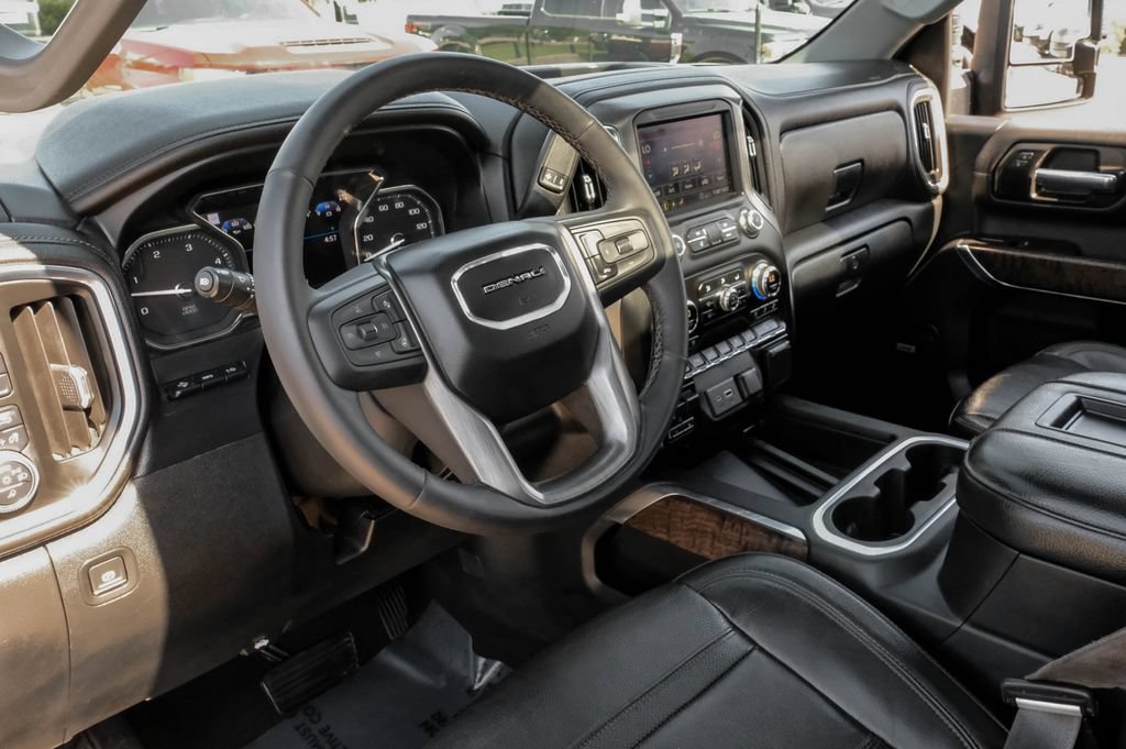Used 2020 GMC Sierra 2500 Denali w/ Denali Ultimate Package AWD/4WD image 12