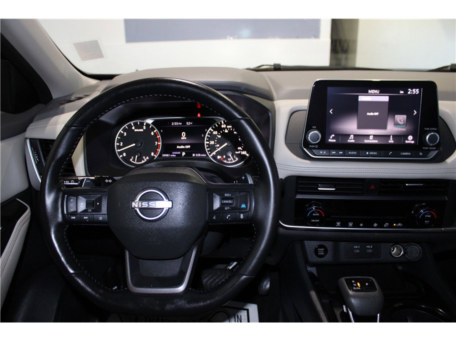 Used 2025 Nissan Rogue SV image 33