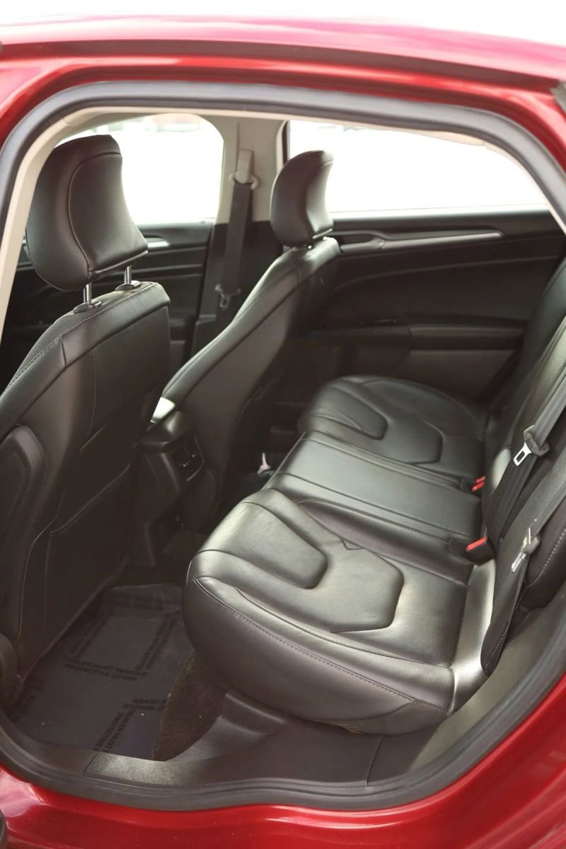 Used 2016 Ford Fusion Titanium image 33
