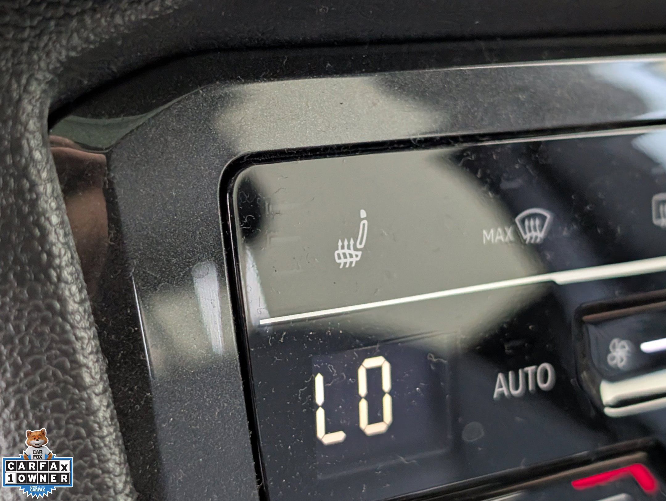 Used 2024 Volkswagen Tiguan SE R-Line w/ MDO Package, Three-Row FWD image 11