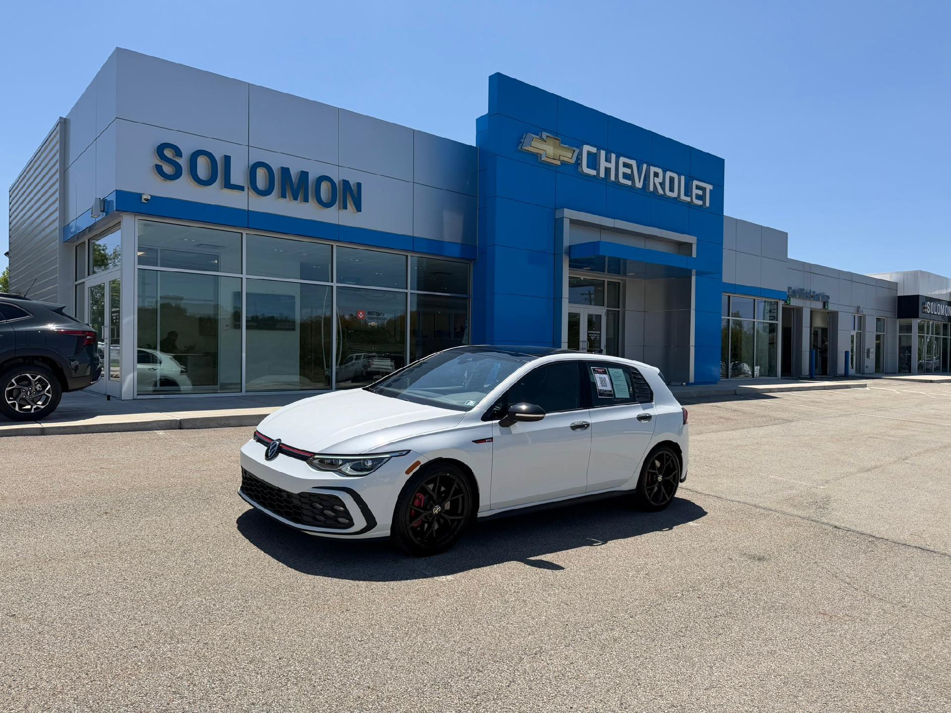 Used 2024 Volkswagen GTI SE FWD image 2