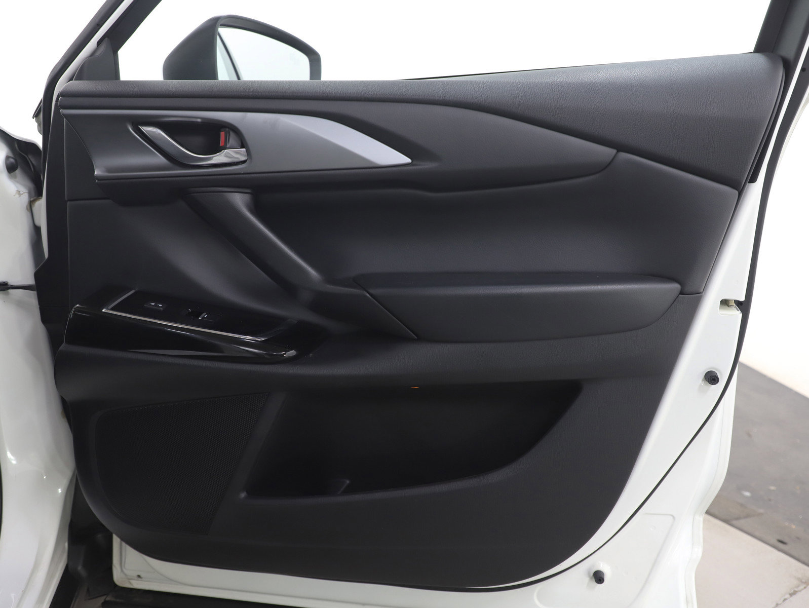 Used 2023 MAZDA CX-9 Touring image 13