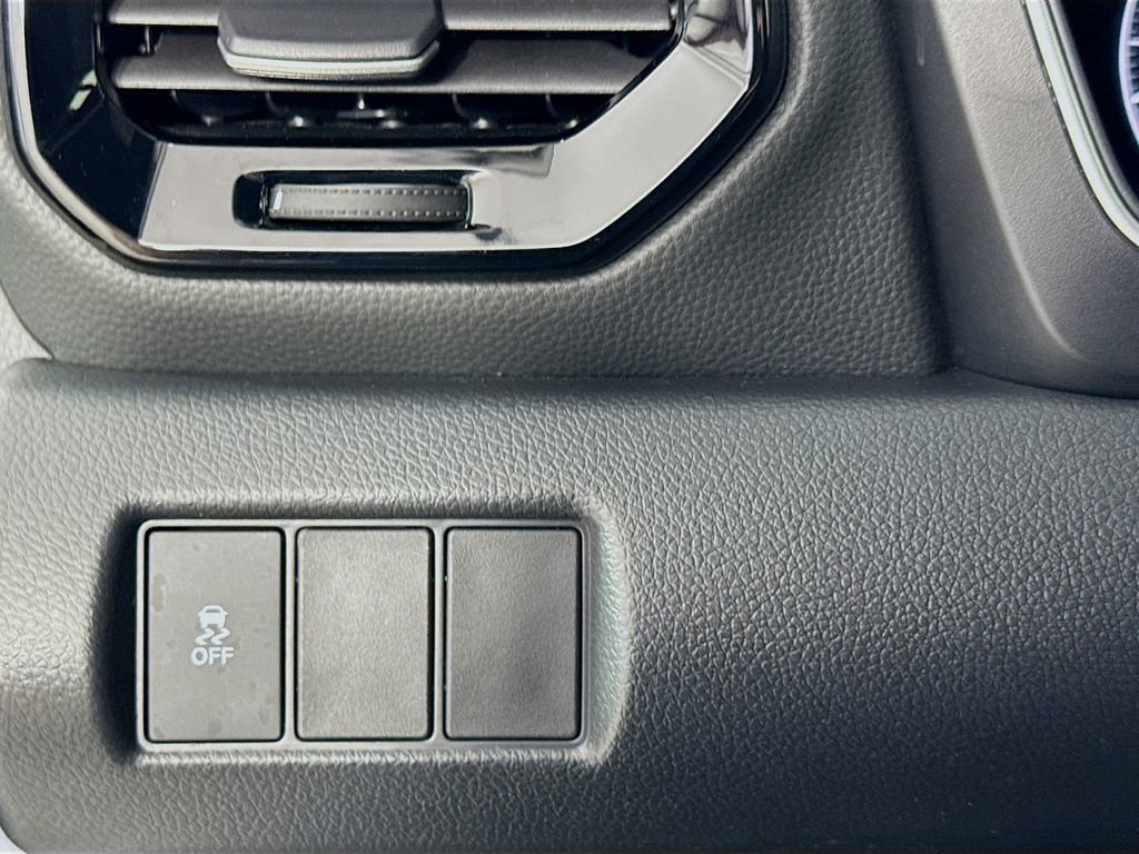 Used 2025 Honda Pilot Sport image 13